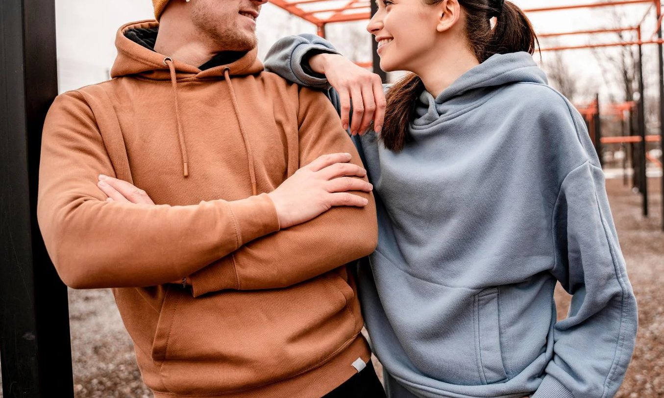 Jakie ubrania mężczyźni najczęściej pożyczają kobietom?